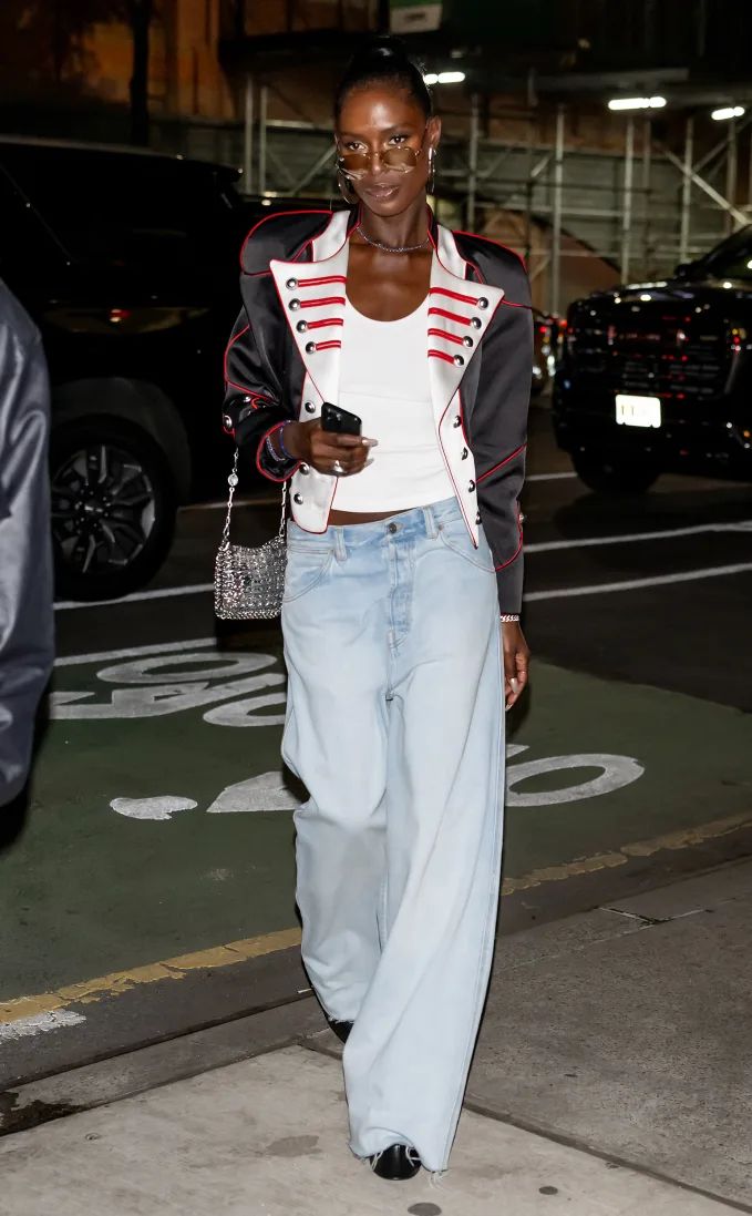 gettyimages-22413660812313176634101941521 از جیمی هندریکس تا جودی ترنر-سمدی، چرا مد عاشق ژاکت نظامی است